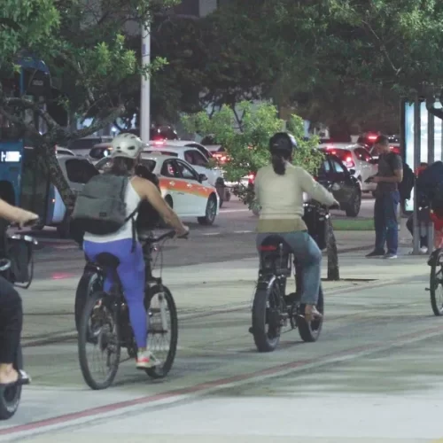 Bicicletas elétricas, uma nova modalidade: os vácuos na regulamentação e fiscalização